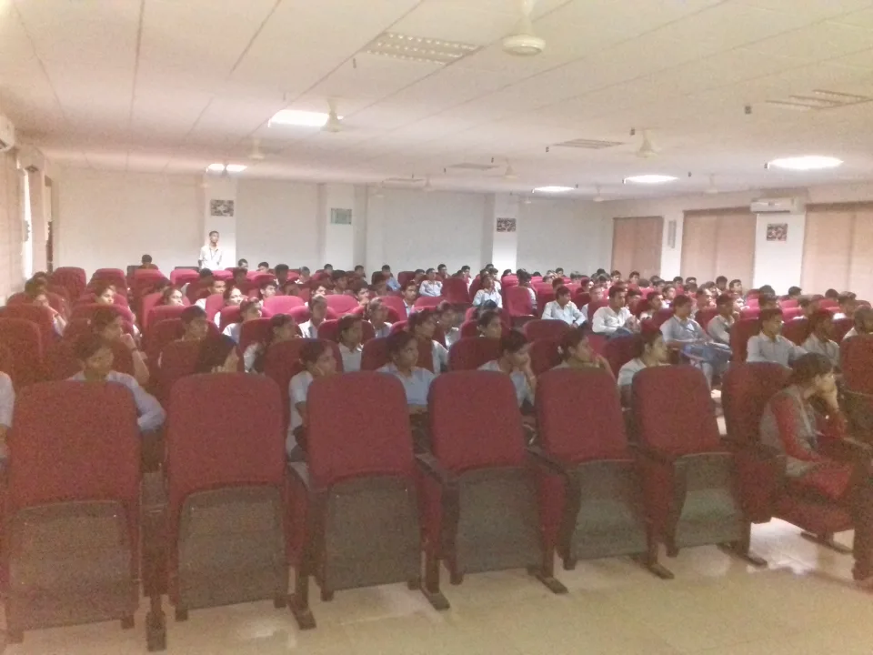 First Year Students Batch of 2016 attending EVOLVE Workshop