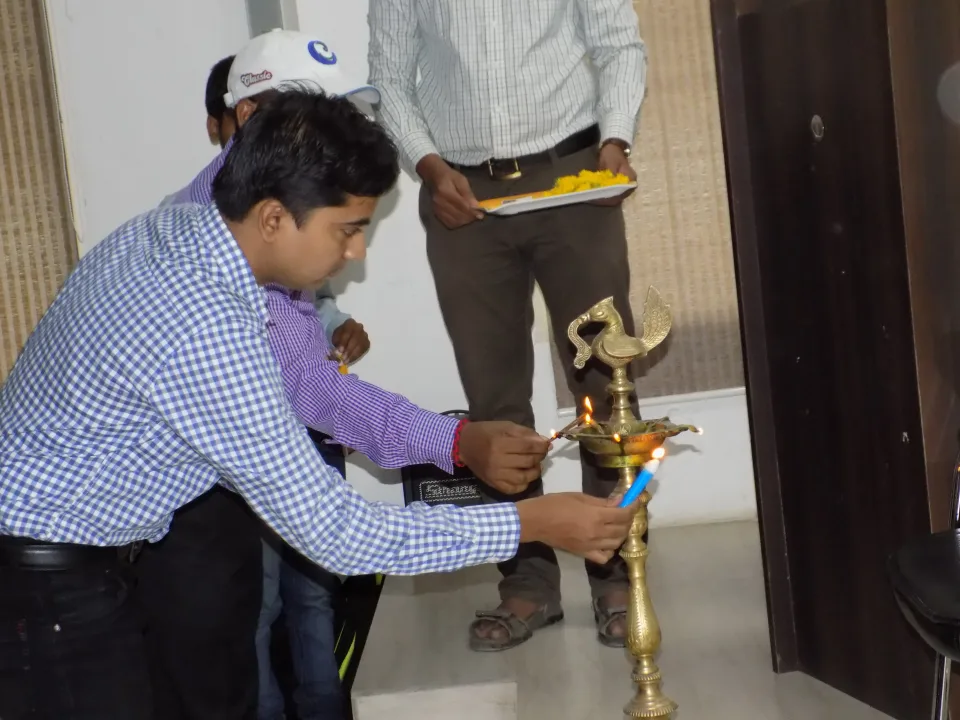 Mr Satish Sherkar EVOLVE Alumni inaugurating EVOLVE Workshop